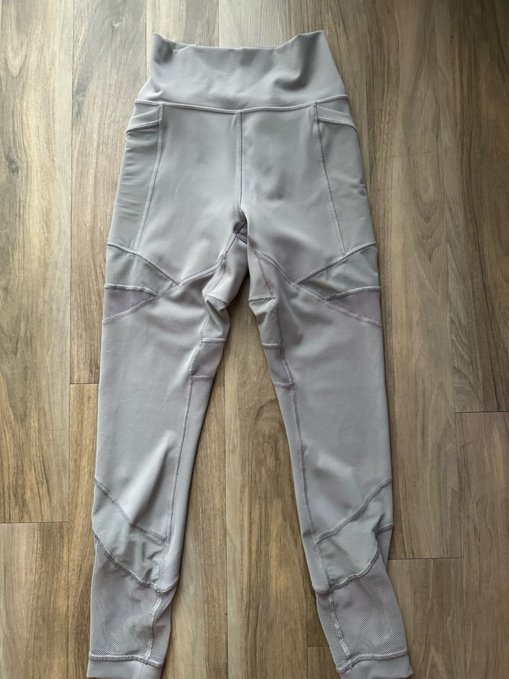 Lululemon Forget The Sweat Tight 25”Mesh Panels Leggings